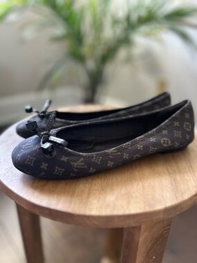 Louis Vuitton Dark Brown Monogram Ballet Flats with Bow